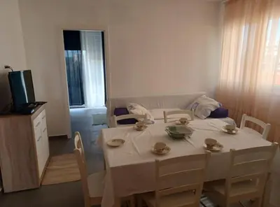 TV i/ili zabavni centar u objektu Apartments Biba Murter