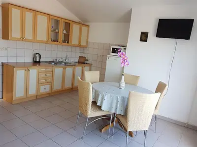 Kuhinja ili čajna kuhinja u objektu Apartments Adriatic