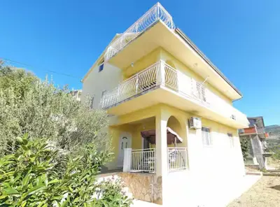 Zgrada u kojoj se nalazi apartman