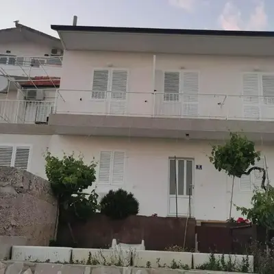 Apartments by the sea Primosten - 25265