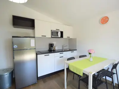 Kuhinja ili čajna kuhinja u objektu Apartment Ivka-3 by Interhome