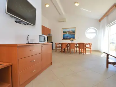 TV i/ili zabavni centar u objektu Apartment Sablić-4 by Interhome
