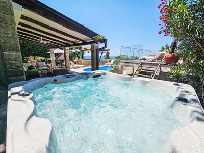 Bazen u objektu Holiday Home Carmen by Interhome ili u blizini