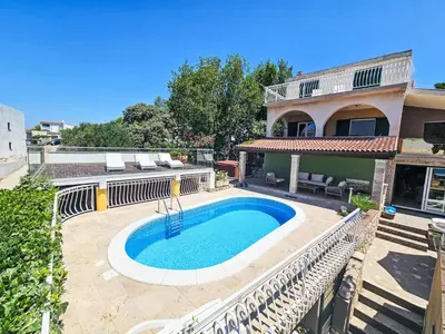Bazen u objektu Holiday Home Carmen by Interhome ili u blizini