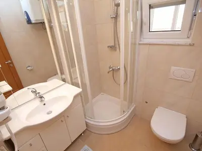 Kupaonica u objektu Apartment Sablić-3 by Interhome