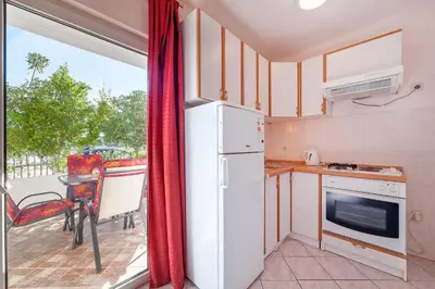 Kuhinja ili čajna kuhinja u objektu Apartments Maras