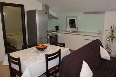 Kuhinja ili čajna kuhinja u objektu Apartment Frzop