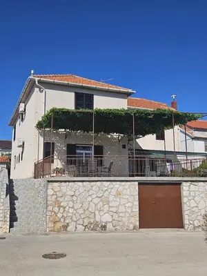 Zgrada u kojoj se nalazi apartman