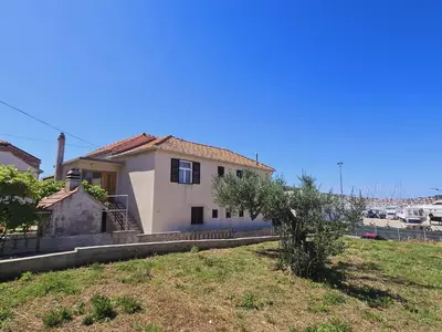 Zgrada u kojoj se nalazi apartman