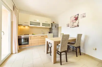 Kuhinja ili čajna kuhinja u objektu Apartments Sea Vodice