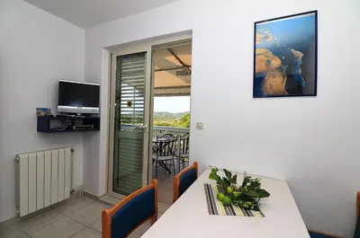 TV i/ili zabavni centar u objektu Apartments with parking space Jezera, Murter - 5079