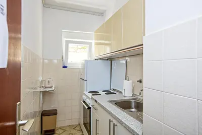 Kuhinja ili čajna kuhinja u objektu Twin Room Tisno 5128a