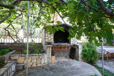 Vrt u objektu Apartment Pirovac 6447c