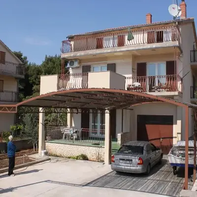 Apartments with parking space Srima - Vodice