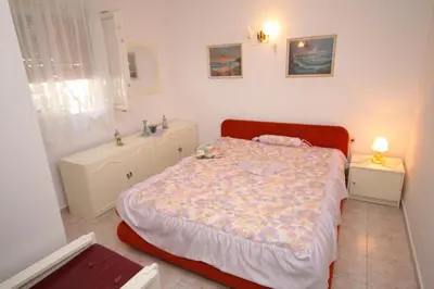 Krevet ili kreveti u jedinici u objektu Apartments by the sea Grebastica - Sibenik - 6437