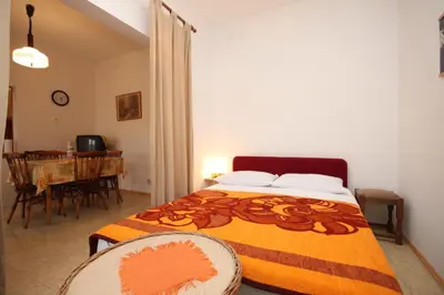 Krevet ili kreveti u jedinici u objektu Apartments by the sea Razanj, Rogoznica - 7517
