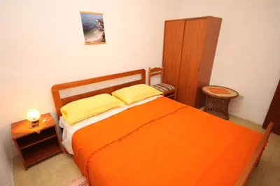 Krevet ili kreveti u jedinici u objektu Apartments by the sea Razanj, Rogoznica - 7517