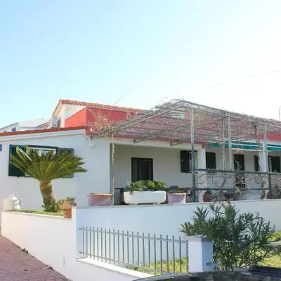 Apartments by the sea Razanj