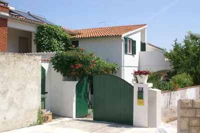 Tlocrt objekta Family friendly apartments with a swimming pool Vodice - 4235