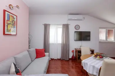 TV i/ili zabavni centar u objektu Apartments by the sea Jezera, Murter - 796