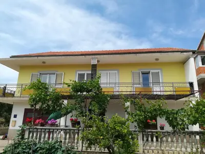 Zgrada u kojoj se nalazi apartman
