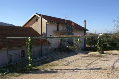 Zgrada u kojoj se nalazi apartman