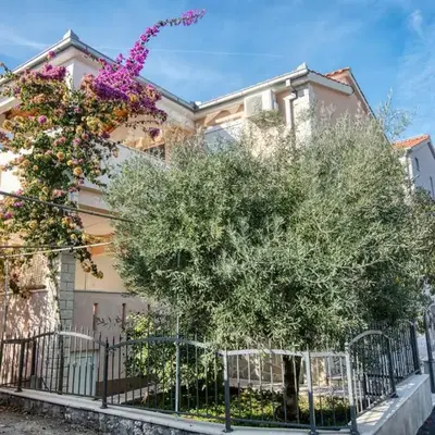 Apartments by the sea Rogoznica - 2895