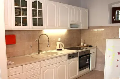 Kuhinja ili čajna kuhinja u objektu Apartman Cathedral