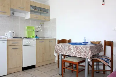 Kuhinja ili čajna kuhinja u objektu Apartments with a parking space Rogoznica - 4865
