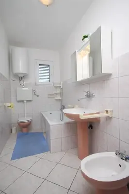 Kupaonica u objektu Apartments with a parking space Pirovac, Sibenik - 6277