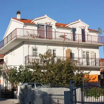 Apartments with parking space Vodice - 5808