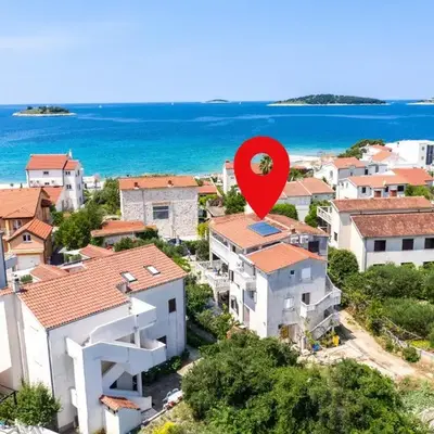 Apartments by the sea Rogoznica - 4313