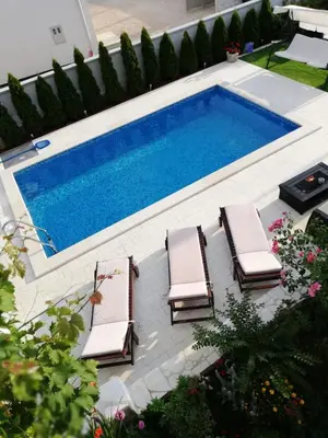 Bazen u objektu Apartments Jankovic ili u blizini