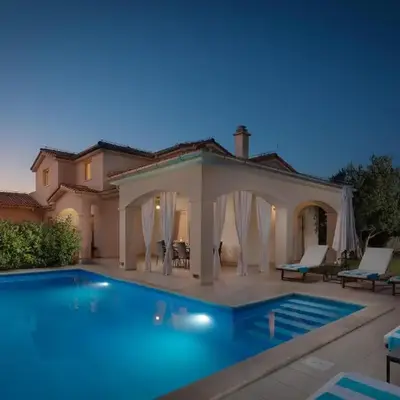 Villa Sunset Lady