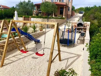 Dječje igralište u objektu Villa Sebenico