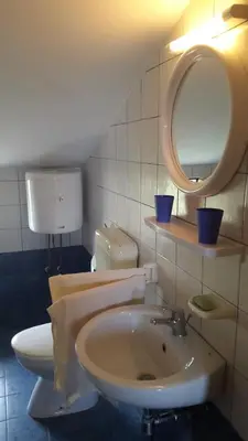 Kupaonica u objektu Apartments Ukić