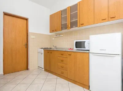 Kuhinja ili čajna kuhinja u objektu Apartments Ilona