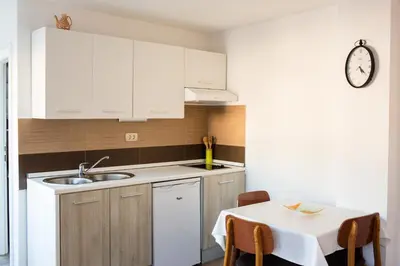 Kuhinja ili čajna kuhinja u objektu Apartment Teuta
