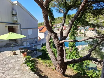 Bazen u objektu Apartment Teuta ili u blizini