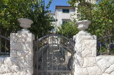 Tlocrt objekta Apartments with parking space Grebastica, Sibenik - 11572
