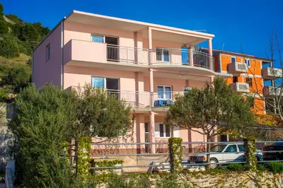 Zgrada u kojoj se nalazi apartman