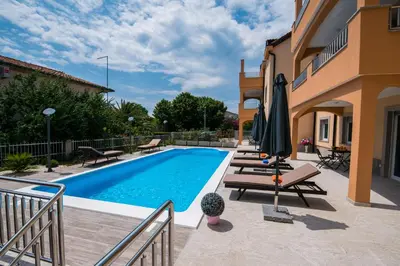 Bazen u objektu Villa Ljubica ili u blizini
