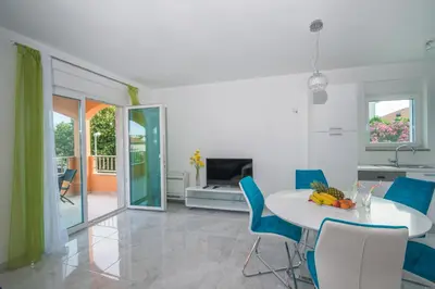 TV i/ili zabavni centar u objektu Villa Ljubica