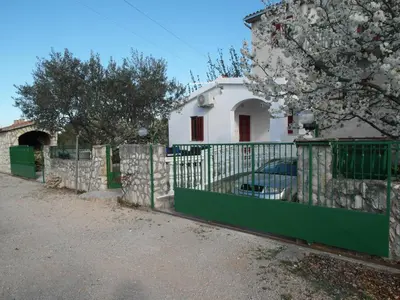 Zgrada u kojoj se nalazi apartman