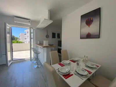Tlocrt objekta Apartmani Grebastica