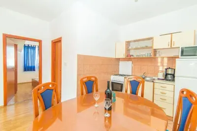 Kuhinja ili čajna kuhinja u objektu Apartmani Jerkin Vodice