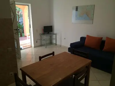 TV i/ili zabavni centar u objektu Apartmani Jerkin Vodice