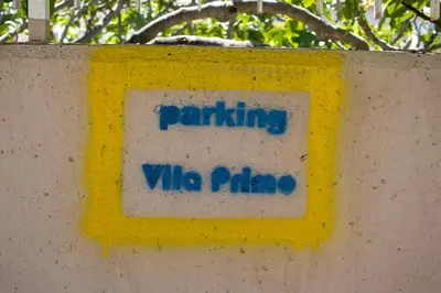 Certifikat, nagrada, logo ili neki drugi dokument izložen u objektu Vila Primo