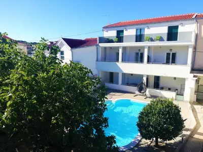 Bazen u objektu Stars Palace - apartments and rooms ili u blizini