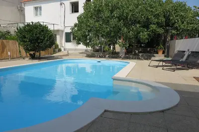 Bazen u objektu Stars Palace - apartments and rooms ili u blizini